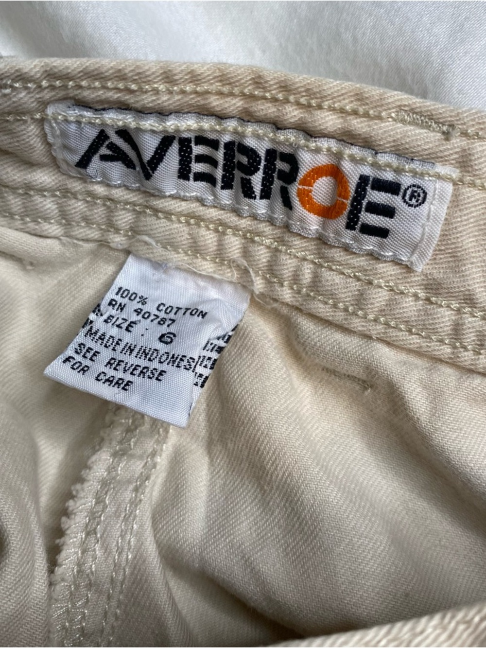 Averroe High Rise Pleated Shorts Cream Cotton Size 6 Minimalist - Picture 6 of 8
